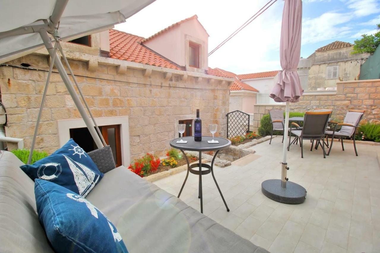 Apartments Seafront Кавтат Екстериор снимка